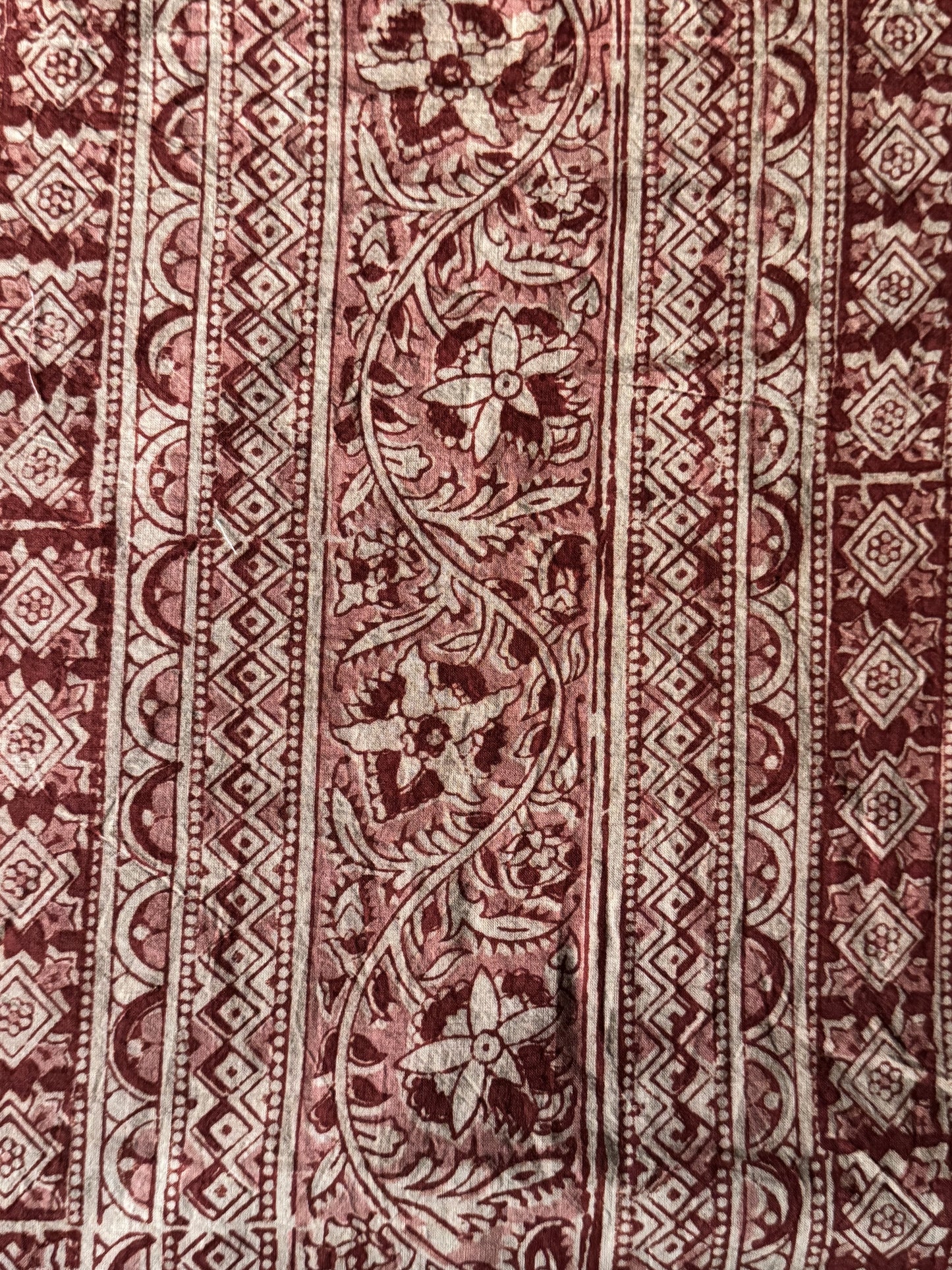 Peach and red running boarder